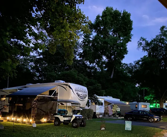 River RV Park Picture 4