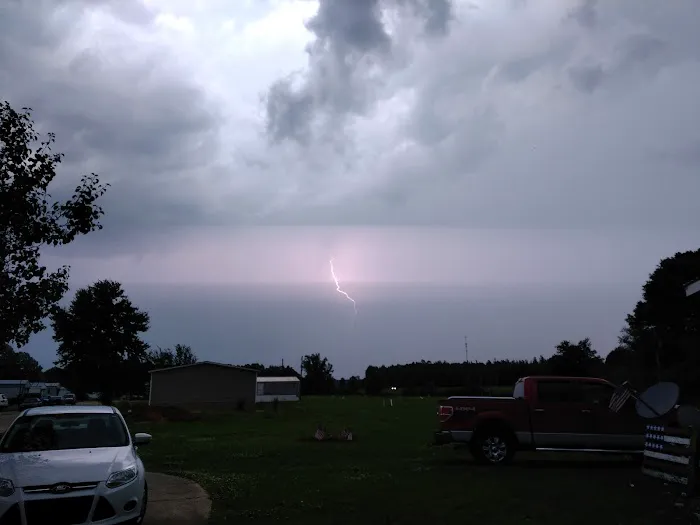 Twin Creek Mobile Home Community Picture 6