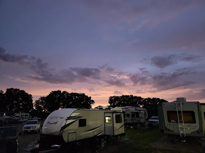 Blue Acres RV Park Picture 7