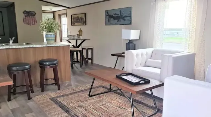 Royal Palm Estates Picture 4