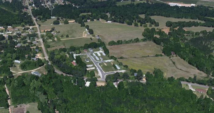 Moundville Mobile Home Park Picture 7