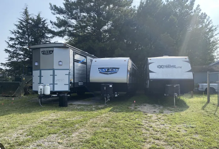 Northern Nights Campground Picture 8