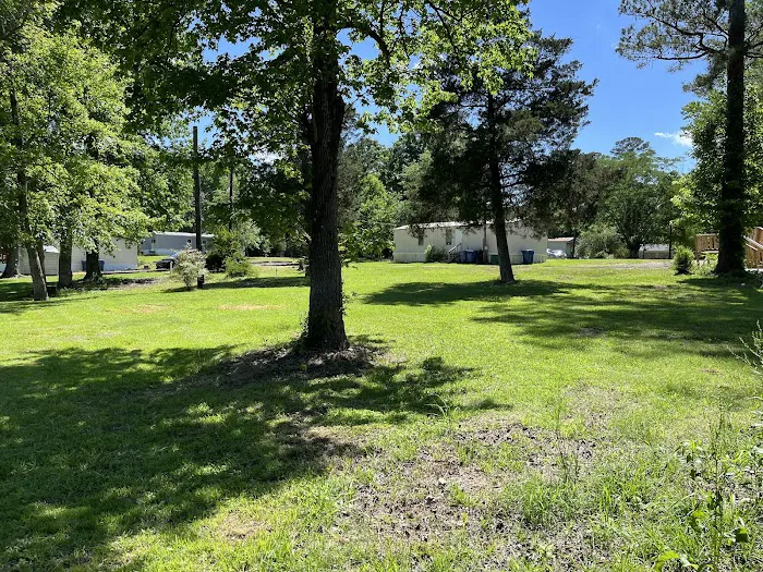 Magnolia Lakeside Village Picture 1