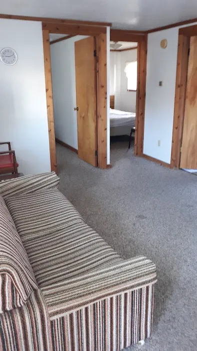 Poplars Resort & Campground Picture 2