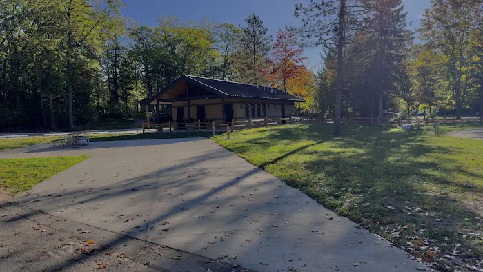 Higgins Lake State Park West Campground Picture 2