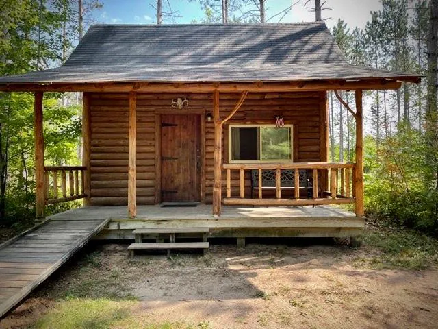 Rustic Rafters Cabins & Camping Picture 4