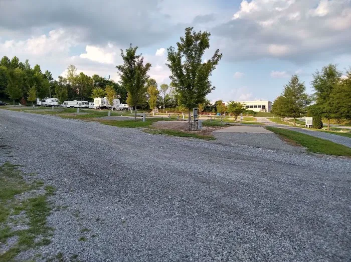 Tween the Lakes RV Park & Campground Picture 5