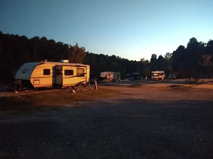 Tween the Lakes RV Park & Campground Picture 6
