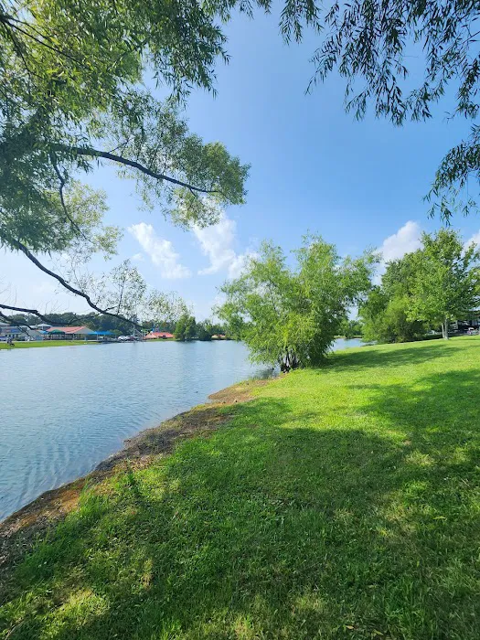Venture River RV Park Picture 9
