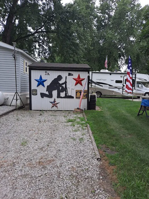 Lakeshore Camp Resort Picture 10