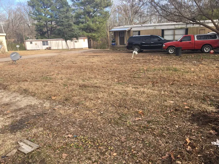 Red Oak Mobile Home Park Picture 4