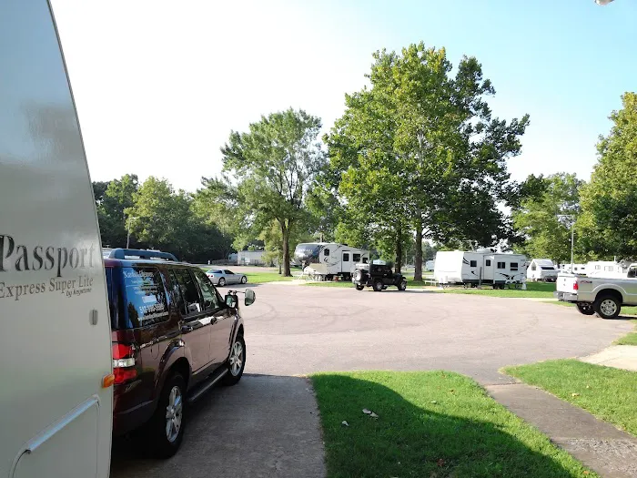 Midway RV Park Picture 7