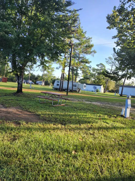 Pine Lake RV Park Picture 10
