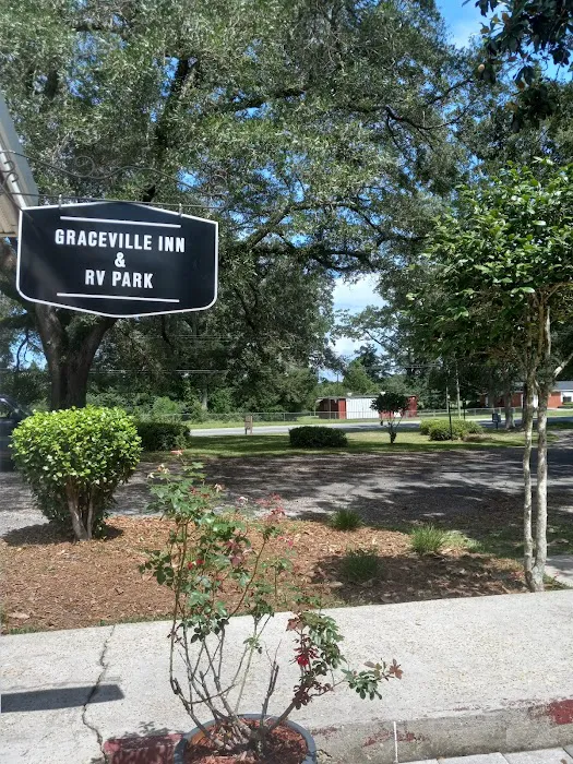 Graceville apartments & RV Park Picture 6