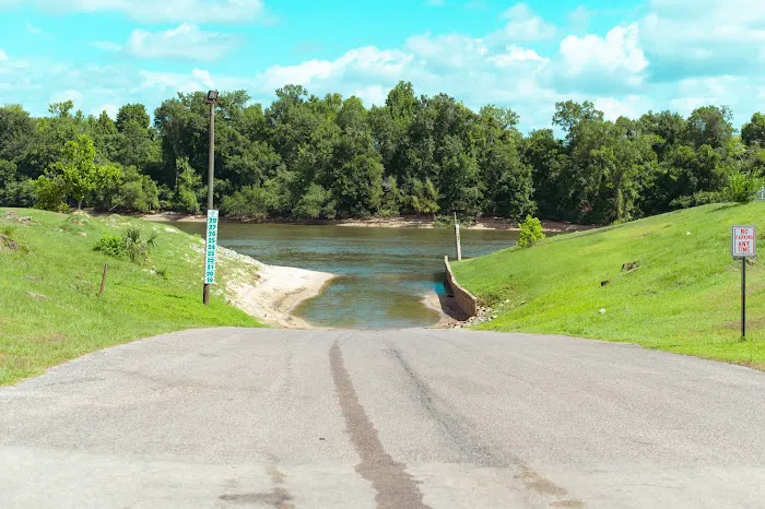 River Landing RV Park Picture 9