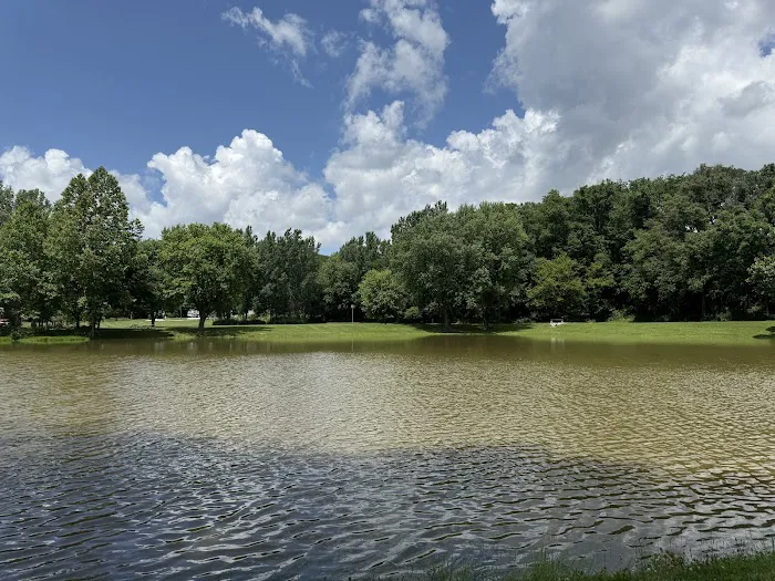 Sugar Creek Campground & Canoe Rentals Picture 7