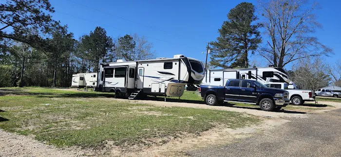 Camp Rucker RV Park Picture 9