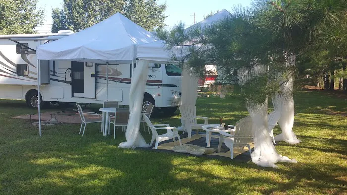 The River's Edge Campground Picture 9