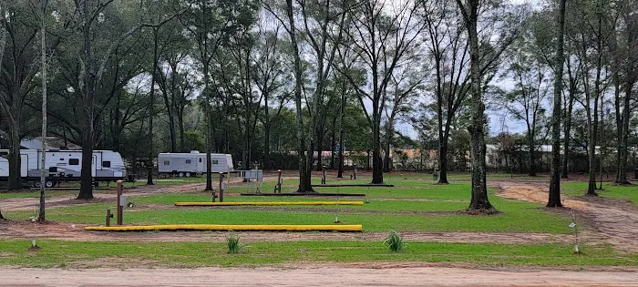 LAZY OAKS RV PARK Picture 4