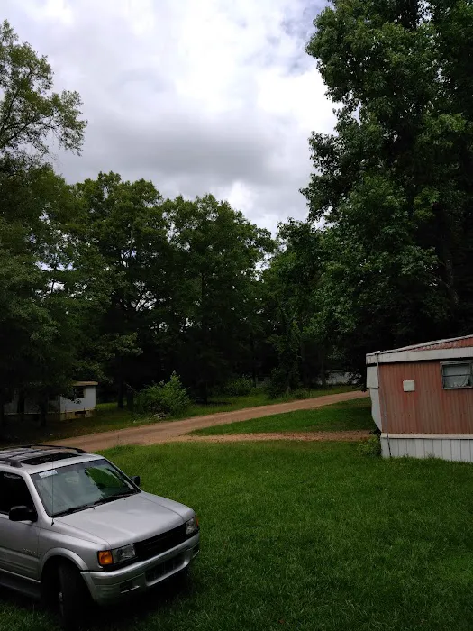 Shaw's Mobile Home Park Picture 9