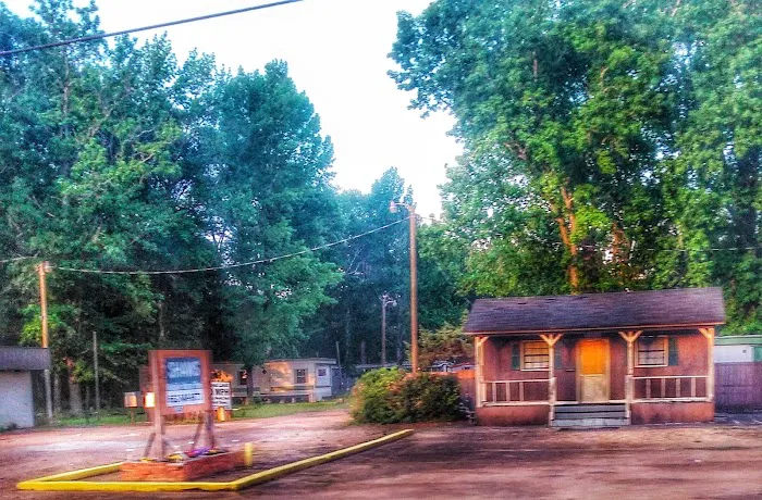 Shaw's Mobile Home Park Picture 8