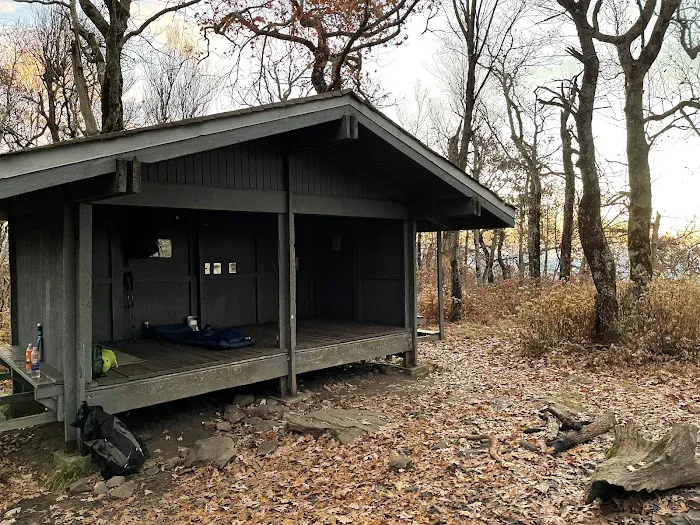Tray Mountain AT Shelter Picture 1