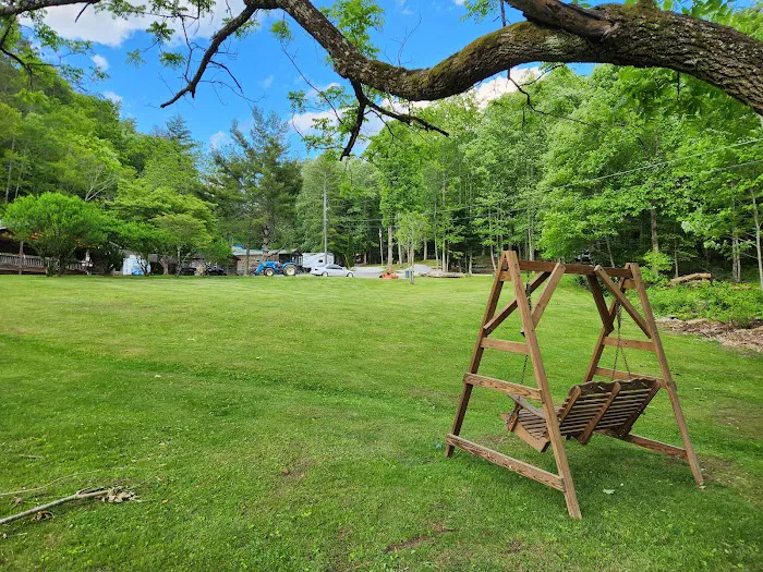 Nantahala Hideaway Campground & Cabins. Formerly Nelsons Nantahala Hideaway Picture 4