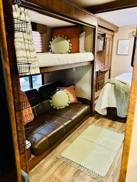 Son And father rv rental Picture 10