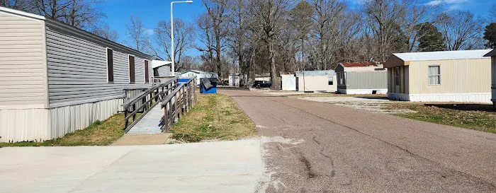 Pecan Circle Picture 3