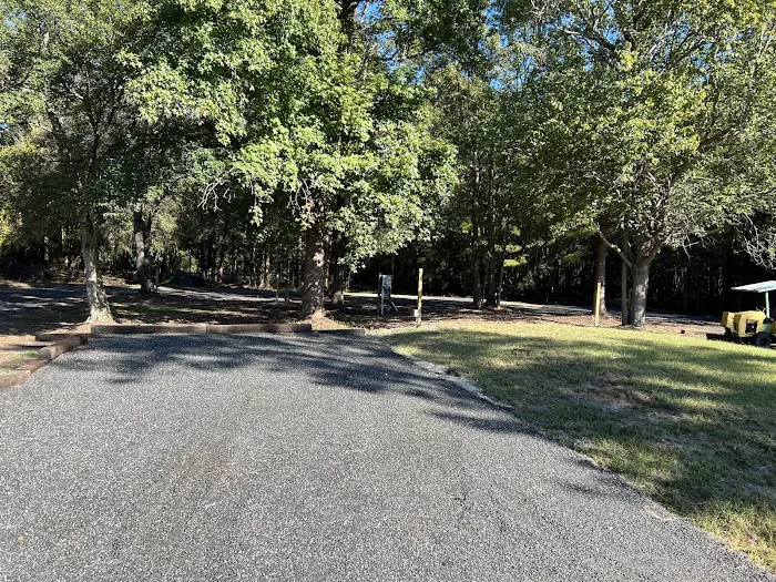 Oasis 82 RV Park Picture 10