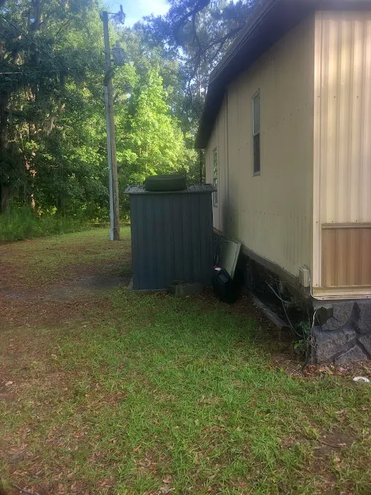 Trailers / Mobile Homes Picture 1