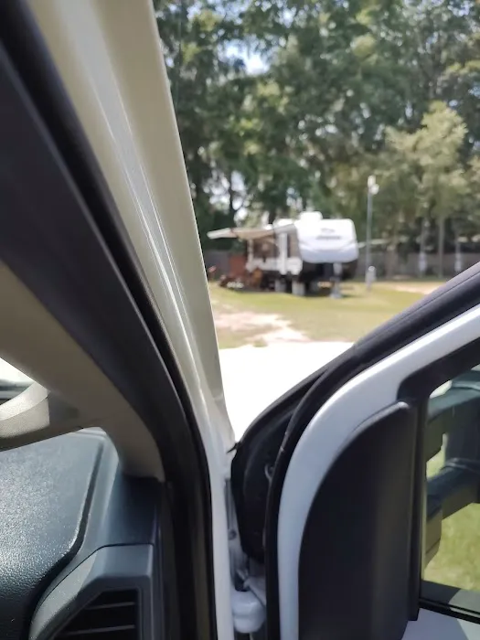 Futter's 4 Oaks RV Park Picture 5