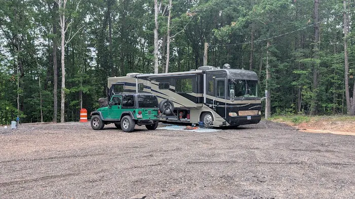 Peaceful Oaks RV Park Picture 5