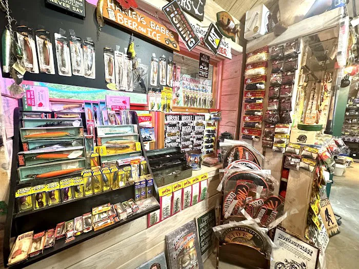 Legends on Wolf River RV Park/ Bait & Tackle store Picture 10