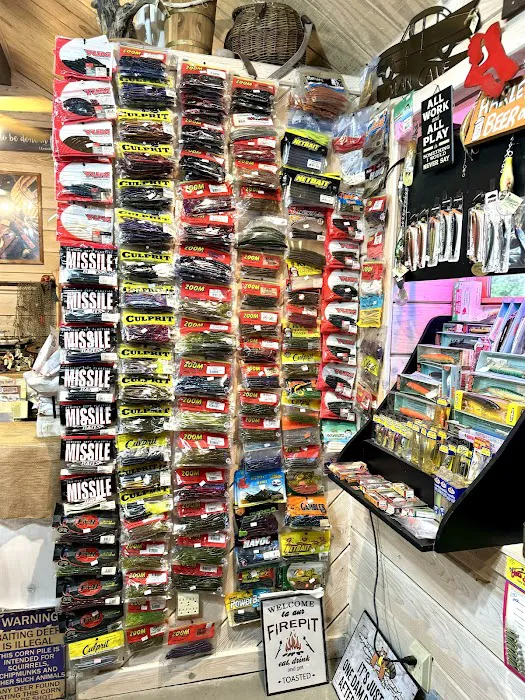 Legends on Wolf River RV Park/ Bait & Tackle store Picture 5