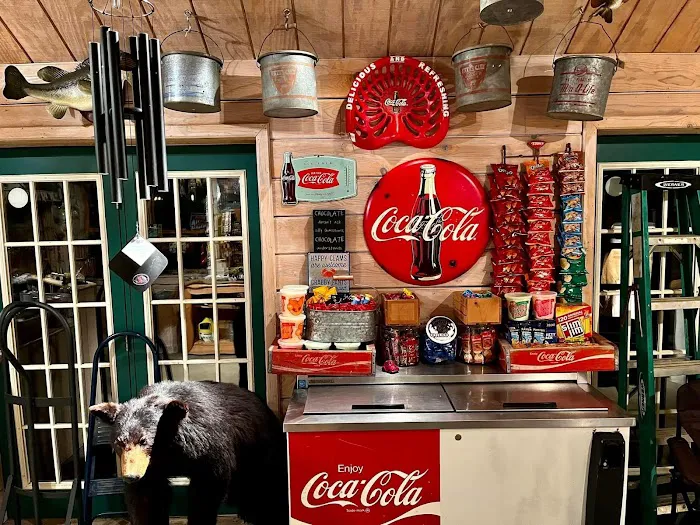 Legends on Wolf River RV Park/ Bait & Tackle store Picture 9