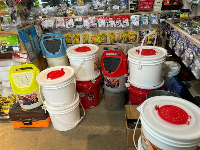 Legends on Wolf River RV Park/ Bait & Tackle store Picture 4