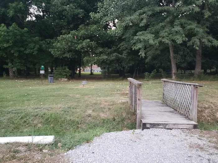 Graceland RV Park & Campground Picture 5