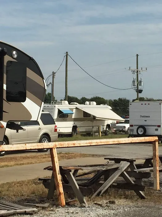 Blytheville RV Park Picture 8
