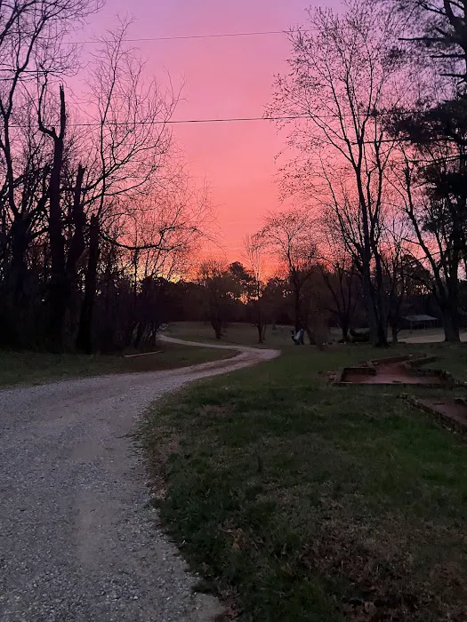 Windy Hollow Campground(camp*fish*swim) Picture 7