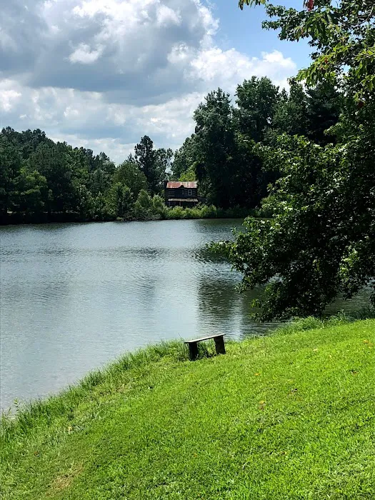 Windy Hollow Campground(camp*fish*swim) Picture 3
