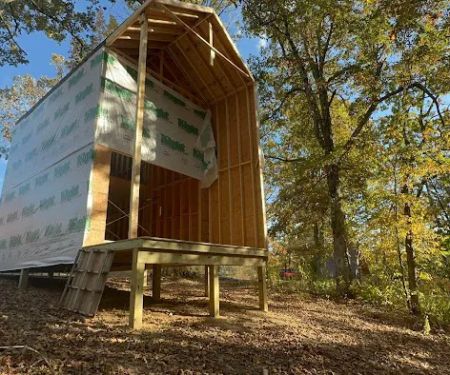 Mammoth Cave BaseCamp - Cabins & Glampground