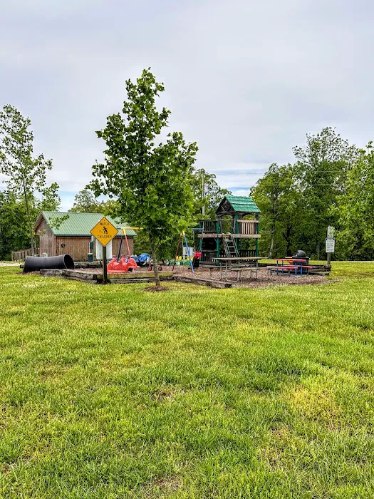 Mammoth Cave BaseCamp - Cabins & Glampground Picture 5