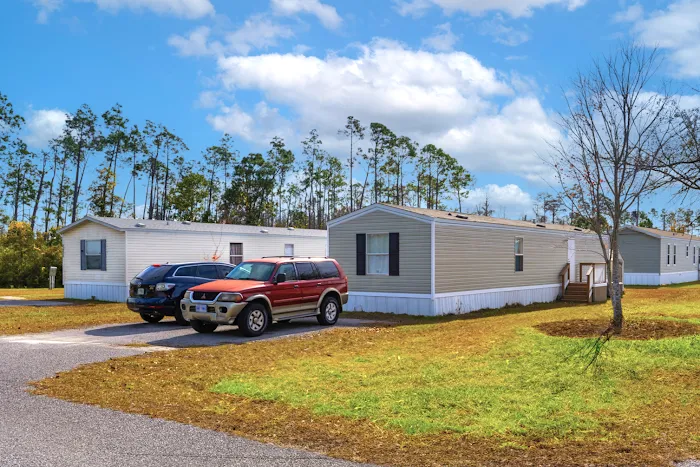 Hidden Oasis Estates Mobile Home Park Picture 4