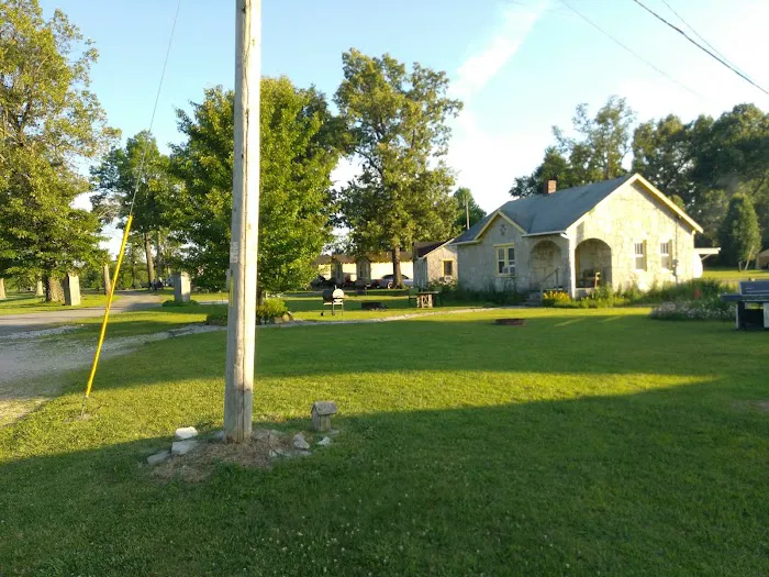 Rock Cabin Camping Picture 10