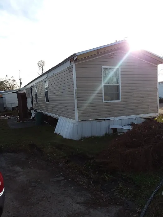 Sherman Pines Mobile Home Park Picture 4