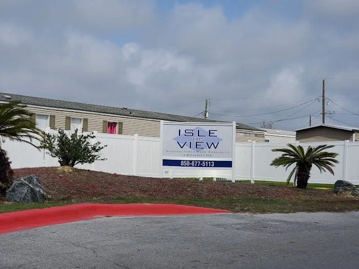 Isle of View Mobile Home Community Picture 3