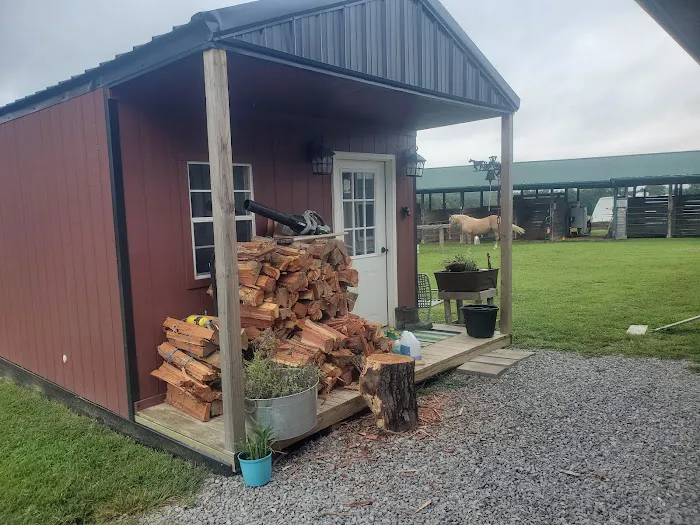 Noble Pine Cabins, Glamping, & Horse Camp Picture 4