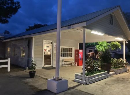 Lakeside Travel RV Park