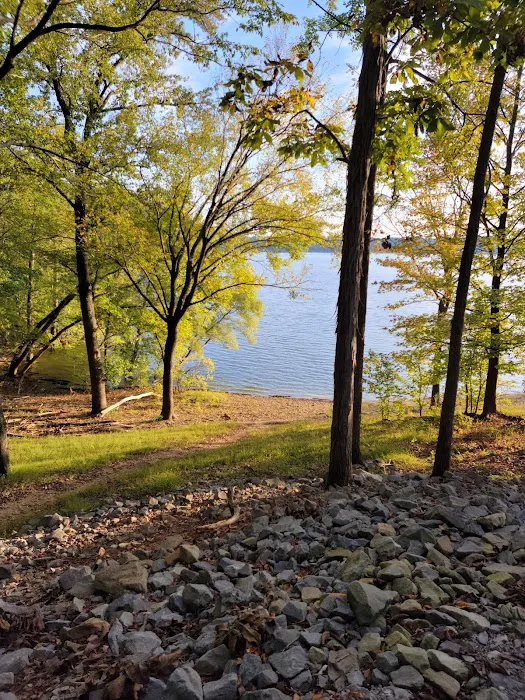 Bailey's Point Campground store Picture 10